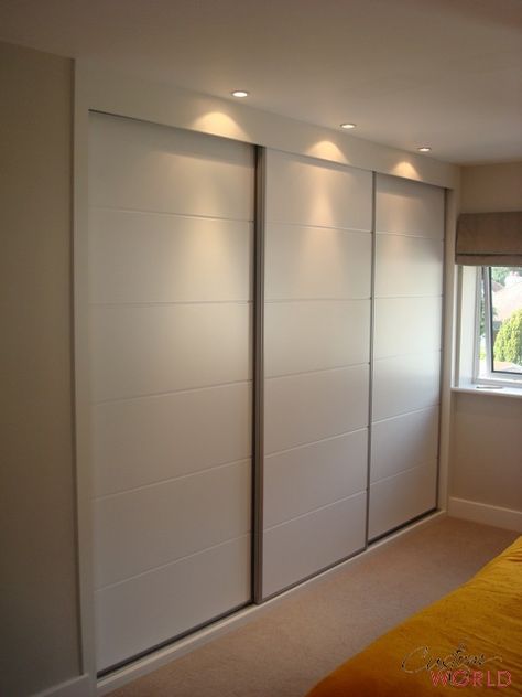 Modern Closet Doors, Sliding Door Wardrobe Designs, Bedroom Closet Doors, Closet Design Layout, Bedroom Cupboards, Wardrobe Door Designs, Sliding Wardrobe Doors, Bedroom Cupboard Designs, Wardrobe Interior Design