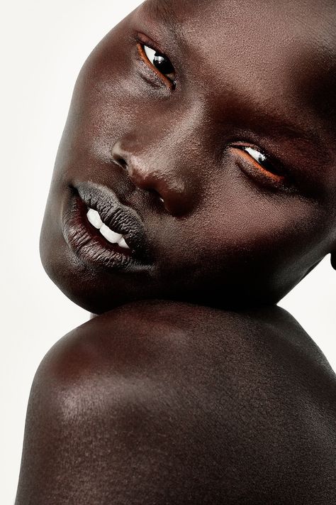 L'Officiel Germany June 2017 Shanelle Nyasiase by Federico Barbieri Shanelle Nyasiase, High Fashion Makeup Editorial, Editorial Makeup Photography, Fashion Editorial Makeup, High Fashion Makeup, Alfred Stieglitz, Dark Skin Beauty, Model Inspo, Best Face Mask