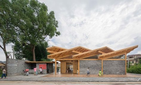 Children Architecture, Roof Skylight, Open Air Cinema, Roof Ceiling, Wood Roof, Brick Masonry, Arch Model, Building Roof, Activity Center