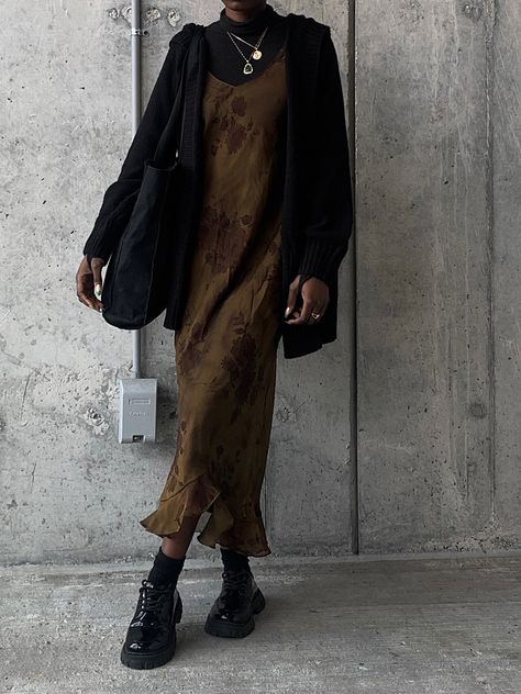 Witchy Street Style, Dark Grunge Fashion, Minimalist Alternative Fashion, 90s Maxi Dress Outfit, Whimsigoth Capsule Wardrobe, Dark Artsy Outfit, Shoegaze Aesthetic Outfits, Brown Slip Dress Outfit, Maxi Slip Dress Outfit