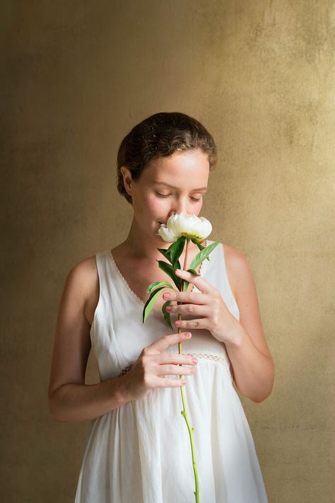 Woman with a white paeonia snowboard flower | premium image by rawpixel.com / Teddy Rawpixel Dress Mockup, Holding A Flower, Freesia Flowers, White Flower Bouquet, Woman With Flowers, Ranunculus Flowers, Summer Bride, Nature Dress, Free Girl