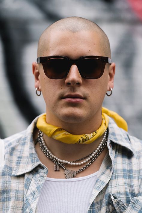 Yellow Sunglasses Outfit, Jacob Keller, Bandana Outfit Men, Johnny Edlind, Yellow Bandana, Bandana Outfit, Anarcho Punk, Flyknit Racer, Bare Knuckle