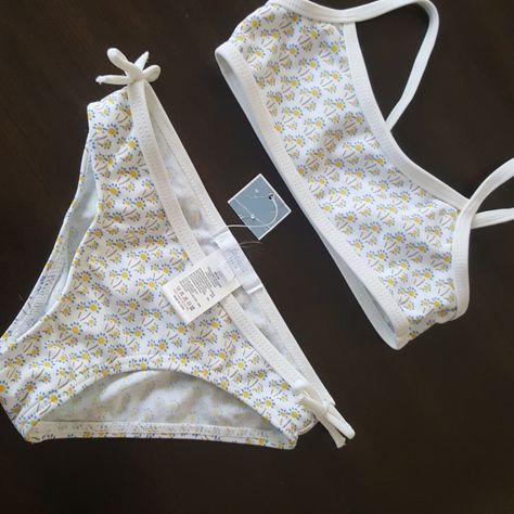 Jacadi Nwt Size 2 T Dandelion Pattern Retro Chic Bikini Cute Old Fashion Style Cute Modest Bikinis, 1980s Swimsuit, Modest Bikinis, Where To Buy Swimsuits, Tan Suits, Dandelion Pattern, Summer Shopping List, Bathing Suit Outfits