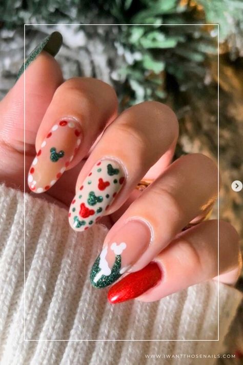 Disney Christmas Nails Designs Nail Ideas Mickey Mouse, Disney World Nails Christmas, Disney Inspired Nails Acrylic Simple, Mexico Holiday Nails, Christmas Disney Nails Acrylic, Disney Christmas Nails Acrylic, Disney Christmas Nail Designs, Christmas Mickey Nails, Disney Christmas Nail Art