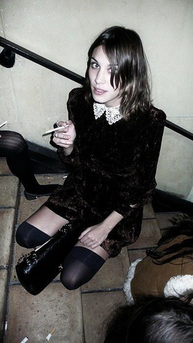 it girl/fashion girl, alexa chung Alexa Chung Style, I'm With The Band, Alexa Chung, Knee Socks, French Girl, Looks Style, Mode Inspiration, Grunge Fashion, Eminem