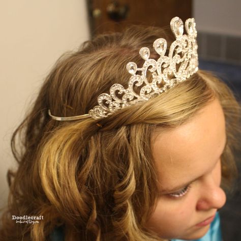 Hairstyle For Tiara, How To Wear A Tiara, Quinceanera Crown, Girls Tiara, Crystal Tiara, Tiara Hairstyles, Crown Braid, Crystal Tiaras