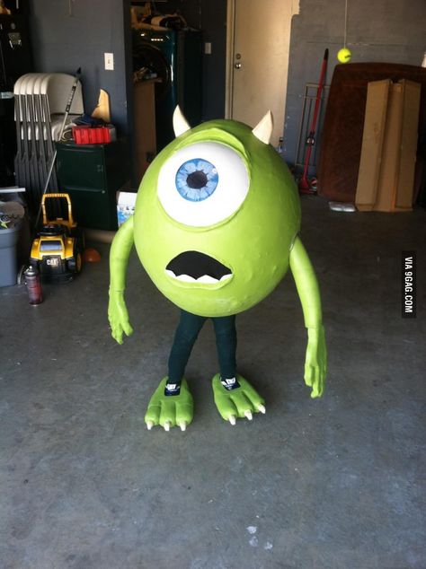 "Made my son Mike Wazowski for Halloween 2013." Diy Mike Wazowski Costume, Mike Wazowski Costume, Hallowen Costume, Halloween 2013, Mike Wazowski, Disney Cosplay, Fantasias Halloween, Cosplay Characters, Diy Halloween Costumes