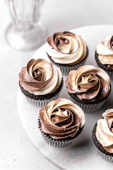 75th Birthday Cupcakes, Chocolate Based Cupcakes, Chocolate Cupcake Design, Beige Cupcakes, Gluten Free Nutella Cupcakes, Cafe Cupcakes, Best Gluten Free Chocolate Cupcakes, Caramel Mocha Cupcakes, Brown Cupcakes