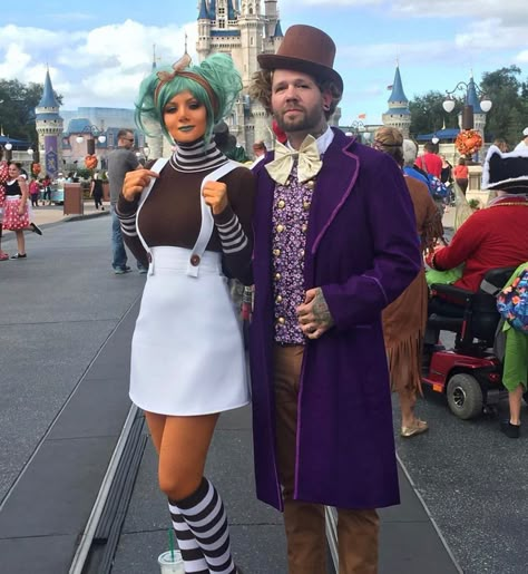 Hot Couples Halloween Costume, Hot Couples Halloween Costume Ideas, Oompa Loompa Costume, Punny Halloween Costumes, Most Creative Halloween Costumes, Couples Halloween Costume Ideas, Couples Halloween Costume, Oompa Loompa, Cheap Halloween Costumes