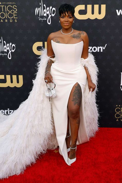 Cobalt Blue Suit, Fantasia Barrino, Champagne Gown, Critics Choice Awards, Golden Globes Red Carpet, Allen White, Ch Carolina Herrera, Critic Choice Awards, Jeremy Allen White