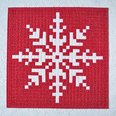 Snowflake quilt pattern Snowflake Quilt Pattern, Snowflake Quilts, Christmas Tree Quilt Pattern, Paper Peicing Patterns, Tree Quilt Pattern, Christmas Quilting Projects, Snowflake Quilt, Christmas Quilt Blocks, Bargello Quilt