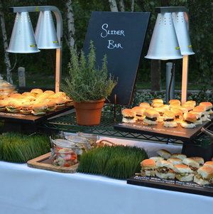 Slider Station Ideas, Wedding Slider Bar, Slider Bar Wedding, Slider Bar Ideas Parties, Slider Bar Ideas, Barbeque Sliders, Sliders Bar, Graduation Party Ideas For Guys, Outdoor Graduation Party Ideas