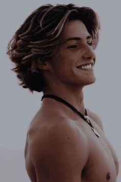 Haircuts For Guys With Long Hair, Surfer Dude Hair, Blonde Wolf Cut Men, Hot Boyfriend Hair, Mens Surfer Hairstyles, Wings Hairstyle Men, 80s Boys Hair, Hot Men Hairstyles, Dream Flow Hair Men