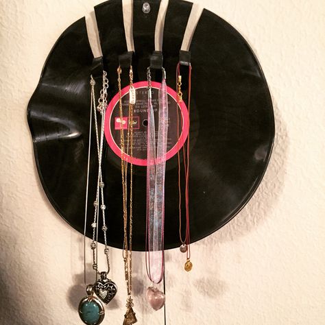 Vinyl Jewelry Holder, Necklace Holder Aesthetic, Ceramic Record Holder, Vinyl Record Jewelry, Record Jewelry Holder, Record Necklace Holder, Vinyl Record Earring Holder, Hippie Necklace Holder, Diy Necklace Holder