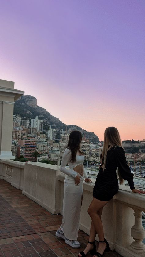 Monaco Vacation Aesthetic, Monaco Aesthetic Rich, Monte Carlo Aesthetic Outfit, Monaco Astethic, Monaco Instagram Pictures, Monaco Gp Aesthetic, Monaco Girl Aesthetic, Monaco Lifestyle Aesthetic, Monaco Photo Ideas