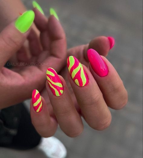 Crazy Summer Nails Neon, Nail Art Designs Neon Colors, Neon Zebra Nails, Contrasting Nails, Neon Acrylic Nails Designs, Bright Nail Ideas Neon, Crazy Summer Nails, Neon Manicure, California Nails