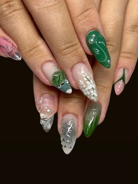 Totoro inspired press on nails Check more at https://lizy.in/totoro-inspired-press-on-nails/ The Last Of Us Nails Art, Anime Style Nails, Nail Character Designs, Year Of The Dragon Nails, Cute Japanese Nails, Totoro Nail Art, Zelda Nails, Totoro Nails, Studio Ghibli Nails