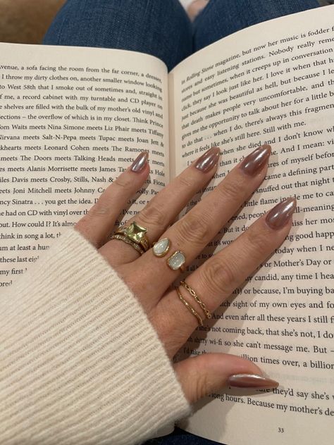 Fall Nails 2023 Aesthetic, Shimmer Tips Nails, Brownie Chrome Nails, Fall Brown Chrome Nails, Pearly Brown Nails, Brown Glazed Almond Nails, Brown Chrome Acrylic Nails, Light Chocolate Glazed Donut Nails, Light Brown Shimmer Nails