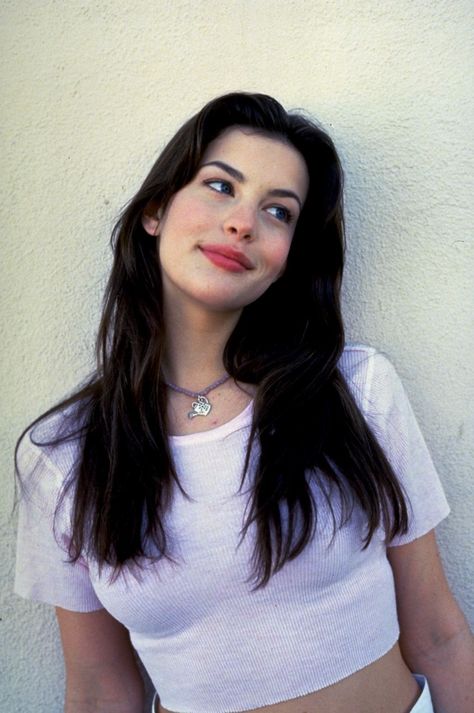 90s Liv Tyler Liv Tyler 90s, Olivia Hussey, Ali Macgraw, Pale Complexion, Cody Christian, Rebecca Ferguson, Liam Neeson, Liv Tyler, Colin Farrell