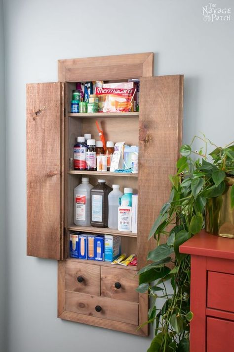 Space Hacker: DiY In-Wall First Aid Cabinet | A step-by-step in-wall built-in tutorial | Diy first-aid cabinet | Cabinetry and woodworking | Easy diy furniture on budget | Home decor and organization | #organization made easy with #diy #builtin #cabinet | TheNavagePatch.com Builtin Cabinet, Home Decor And Organization, First Aid Cabinet, Easy Diy Furniture, Budget Home Decor, Easy Woodworking Ideas, Apartment Storage, Organization Furniture, Diy Furniture Easy