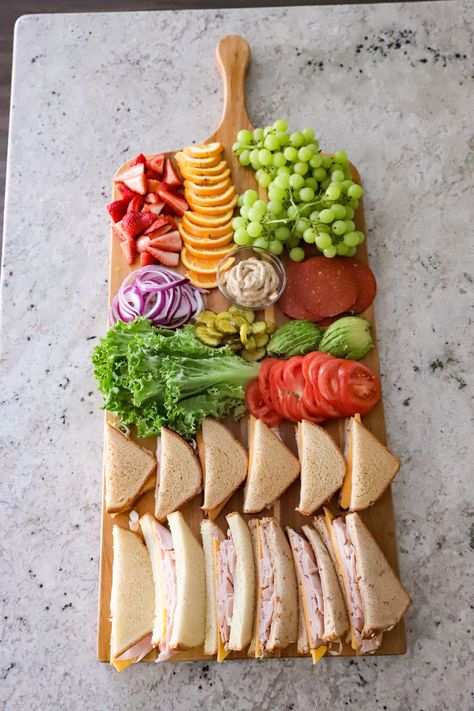 Charcuterie Sandwich Board, Sandwich Board Ideas, Unique Sandwich Ideas, Sandwich Charcuterie Board, Catering Sandwiches, Sandwich Boards, Kid Sandwiches, Fun Holiday Food, Grazing Platter