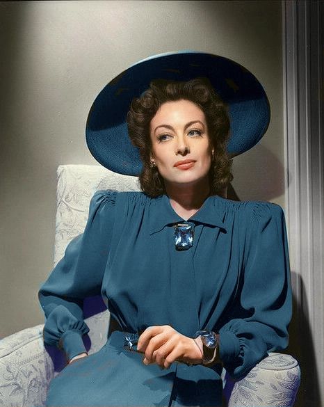 Joan Crawford Joan Crawford Fashion, 1930s Movie Stars, Joan Crawford 1920s, Joan Crawford Makeup, Joan Crawford 1930s, Joan Crawford Aesthetic, Joan Crawford In Color, 1940s Actresses, Joan Crawford Movies