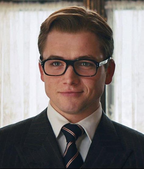 Harry Cameron, Eggsy Kingsman, Taron Edgerton, Taron Egerton Kingsman, Herren Style, Fotografi Vintage, Kings Man, Taron Egerton, The Perfect Guy