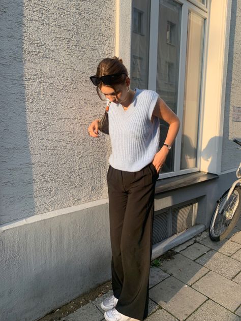 Trousers Vest Outfit, Sweater Vest Outfit No Undershirt, Sweater Vest Tank Top Outfit, Sweater Vest Outfit 2023, Sweater Vest Outfit Women Summer, Light Blue Vest Outfit, Blue Sweater Vest Outfit, Sleeveless Sweater Vest Outfit, Sweater Vest Outfit Summer