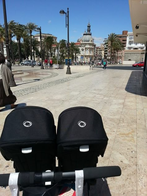 Viajes al puerto #cartagena junto a Bugaboo Donkey #loveissimple #testingbugaboo #soyembajadordelcolor @Madresfera @bugabooes @Ashley Elizabeth @mplazamora @subidaenmistacones #bugabooespana Bugaboo Stroller, Bugaboo Donkey, Newborn Stroller, Twin Baby Boys, Mother Daughter Fashion, Baby Play Activities, Trendy Fall Outfits, Mommy Life, Family Goals