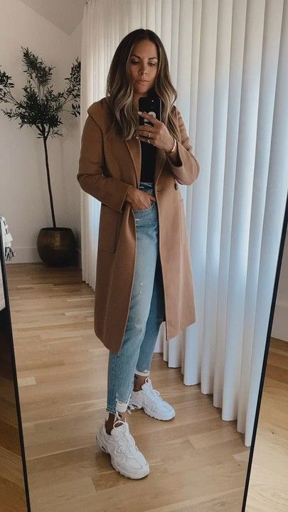 Wool Coat Women Outfit, Coat And Jeans Outfit, Peacoat Womens Outfit, Brown Coat Outfit, Peacoat Outfit, Styles For Winter, Wool Coat Outfit, Peacoat Womens, Coat Outfit Casual