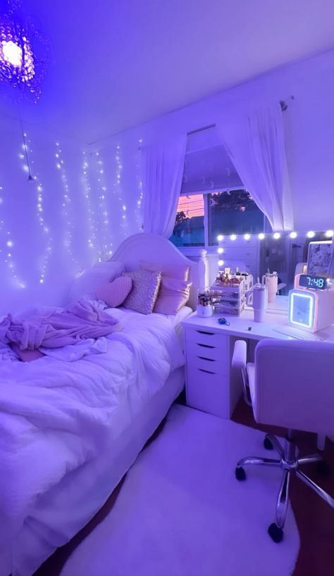 Bedroom Ideas Full Room View, Teen Bedrooms Girls Ideas, Aesthetic Bedrooms For Teens, Small Girly Room Ideas, Preppy Room Decor Bedroom, Cute Small Rooms, Room Ideas Teenagers Girl, Teen Room Ideas Girl, Teen Girl Room Aesthetic