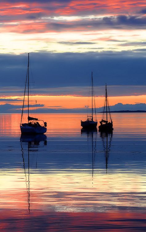 Latest Torridon & Shieldaig photos Watercolors Ideas, Sailboat Painting, Boat Art, Boat Painting, Seascape Paintings, Sailboats, Watercolor Landscape, Beautiful Sunset, Nature Pictures