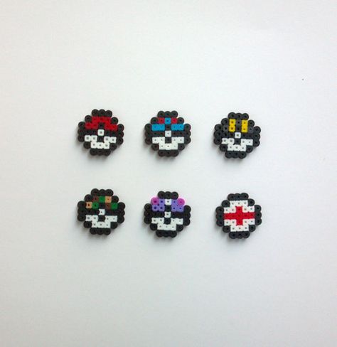 Pokemon Melting Beads, Pokemon Melty Beads, Disney Perler Beads, Pokemon Perler, Pokemon Bead, Hamma Beads Ideas, Pixel Art Pokemon, Easy Perler Bead Patterns, Pokemon Perler Beads