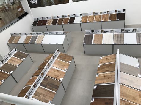 Mdf Showroom, Material Showroom, Interior Shop Display, Direct Wood Flooring, Showroom Inspiration, Showroom Decor, Modern Exterior Doors, Carpet Stores, Wood Wall Art Diy