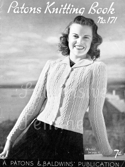 1940s Woman, Vintage Vogue Patterns, Line Skirts, Sewing Vintage, Vintage Knitwear, Knit Sweater Vest, Vintage Knitting Patterns, Knitting And Crochet Patterns, Knitting Books