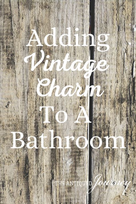 Antique Mirrors For Bathroom, Shabby Chic Half Bathroom Ideas, Old Fashioned Bathroom Decor, Vintage Bathrooms Farmhouse, Old Time Bathroom Ideas, Shabby Chic Bathroom Decor Ideas Cottage, Diy Vintage Bathroom Ideas, Small Bathroom Vintage Ideas, Antique Half Bathroom Ideas