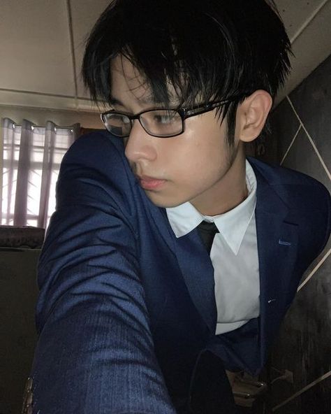 Nifuji Hirotaka, Filipino Guys, Character Poses, Naruto Funny, Gmmtv Actors, Pose Reference Photo, Man Photo