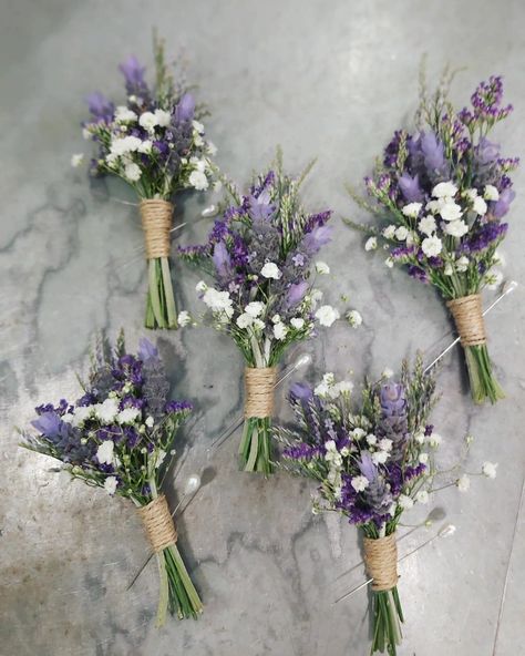 Wedding Flowers Names, Wedding Bouquets Lavender, Purple Wedding Theme Ideas, Wedding Flowers Lavender, Elegant Purple Wedding, Spring Wedding Theme, Lavender Wedding Theme, Tangled Wedding, Purple And Green Wedding