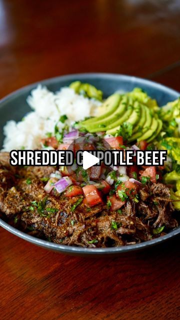 50 Cal Fitness LLC | Online Coaching on Instagram: "Shredded Chipotle Beef 🔥🌶️🥩 

This beef right here is flavor packed and so easy to make. Also GREAT for meal prepping. Use it for tacos, bowls, whatever you want! 

FULL RECIPE ⬇️

INGREDIENTS
- ~3 lb chuck roast
- Salt, pepper, garlic powder 
- ~1-2 tbsp of ghee
- 2 bay leaves 

(Braising Liquid; Blend all ingredients together) 
- ~1.5-2 cups beef broth 
- ~3-4 chipotles in adobo sauce 
- ~1-2 tbsp of adobo sauce 
- ~2 tbsp of minced garlic 
- ~2 tbsp of apple cidar vinegar 
- Juice of a lime 
- ~ 2 tbsp cumin
- ~ 2 tbsp mexican oregano 
- ~ 1 tbsp onion powder 
- ~ 1 tbsp garlic powder
- ~ 1/2 tbsp salt 
- ~ 1/2 tbsp pepper 
Note: the more chipotles and adobo sauce you add, the spicier it will be. I personally don't like it to hot so Beef Chuck Steak Recipes, Braising Liquid, Chuck Roast Crock Pot Recipes, Chipotle Beef, Shredded Beef Recipes, Chuck Roast Recipes, Pot Roast Crock Pot Recipes, 50 Cal, Taco Bowls