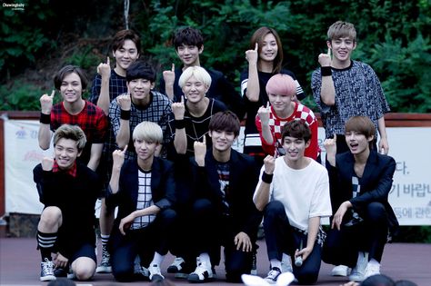 Seventeen Seventeen Predebut Group Photo, Seventeen Debut Group Photo, Seventeen Debut Era, Seventeen Old Photos, Seventeen Pre Debut Photos, Seventeen Ot13 Picture, Svt Childhood Photos, Svt Predebut, Seventeen Predebut