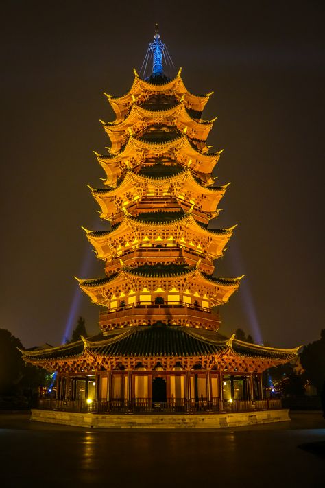 https://flic.kr/p/MCK1aQ | Buddhist Temple - Suzhou - China | Canon EOS 700D Buddhist Pagoda, Suzhou China, Japan Temple, China Architecture, Asian Architecture, Chinese Architecture, Beautiful Castles, Buddhist Temple, China Travel