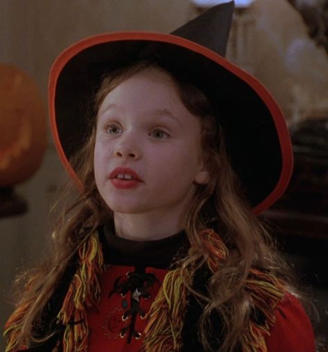 hocus pocus ' 1993 Hocus Pocus Profile Pic, Allison Hocus Pocus Aesthetic, Disney Halloween Icons, Dani Dennison Hocus Pocus, Danny Hocus Pocus, Hocus Pocus Widget, Twitches Movie Aesthetic, Dani Hocus Pocus Costume, Dani Hocus Pocus