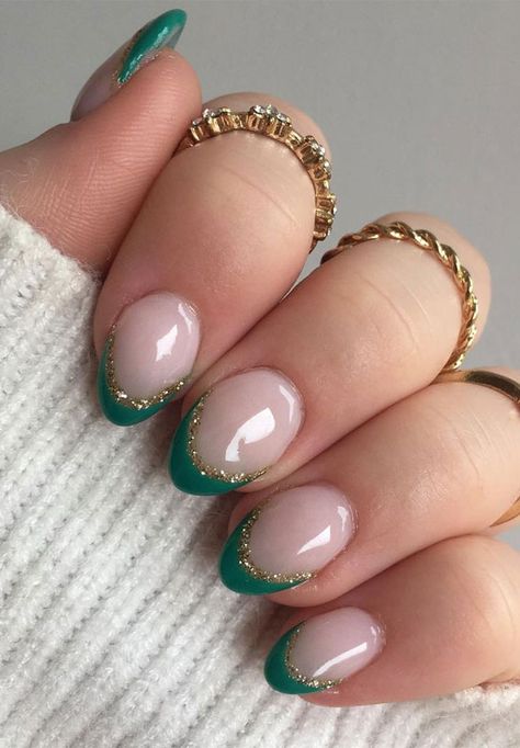 12. Dark Green & Glitter Tips We love classic French manicure, nude base white tip that is so effortlessly. However if you want to... Unghie Sfumate, Green French, Nagel Tips, Christmas Gel Nails, Cute Gel Nails, Short Acrylic Nails Designs, Xmas Nails, Dipped Nails, Orange Nails