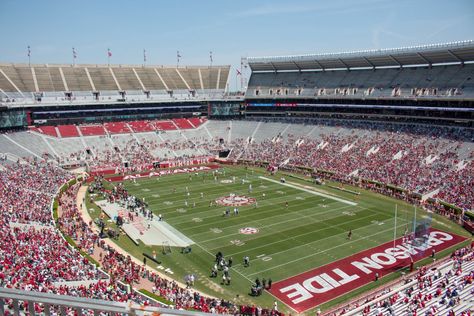 An Ode To… College Football - The Haven - Medium Tuscaloosa Alabama, Sunday Night Football, Alabama Travel, Collapsible Water Bottle, Romantic Things To Do, The University Of Alabama, Football Stadiums, Southern Hospitality, Football Field