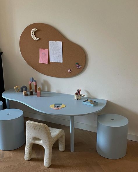 Custom made desk of dreams for the girls (plus very clever storage to hide a wide variety of neon pink and purple unicorns). ☁️ | Instagram Cool Kids Desk, Kids Play Room Storage, Pink Unicorn Room, Unicorn Room Ideas, Kids Desk Ideas, Scandinavian Kids Bedroom, Purple Kids Room, Desk Design Ideas, Kids Room Storage