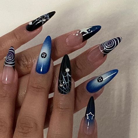 ADDI (@addiisnails) • Instagram photos and videos Coraline Nails, Spooky Halloween Nails, Halloween Nail Ideas, Holloween Nails, 2024 Nails, October Nails, Nail Drawing, Stylish Nails Designs, Summery Nails