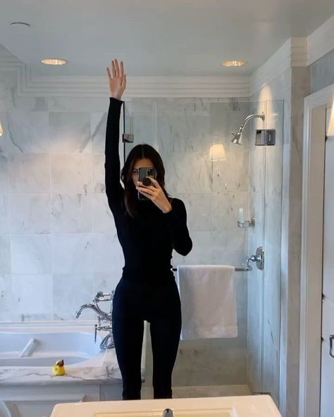 Kendall Jenner Aesthetic, Kendall Jenner Body, Stile Kendall Jenner, Trajes Kylie Jenner, Kendall Jenner Outfits, Jenner Outfits, Wardrobe Tips, Fitness Inspiration Body, Outfits Chic