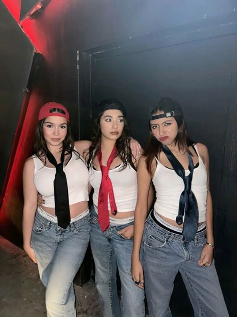 26 Creative Trio Halloween Costumes for 2024 Carnival Ideas Costumes, Carnival Costumes Ideas Women Outfit, Magic Mike Costume Women, Easy Trio Halloween Costumes, Carnival Costumes Ideas, Trio Outfit Ideas, Carnival Outfit Ideas, Magic Mike Costume, Mike Costume