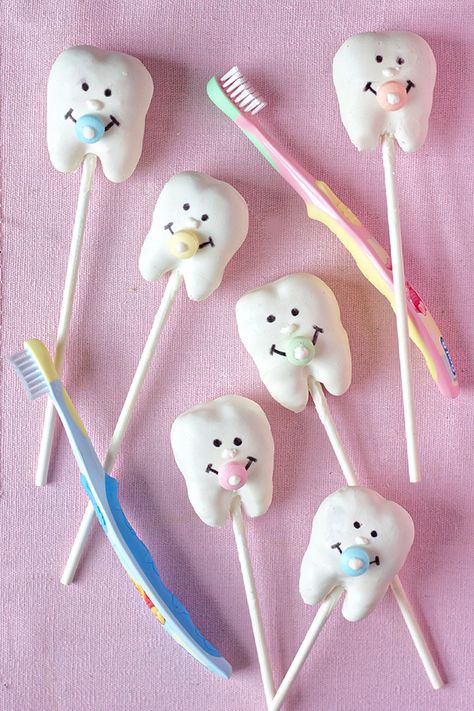 Baby Tooth Cake Pops Tutorial - Erica's Sweet Tooth Dental Cake, Dentist Cake, Baby Cake Pops, Cake Pop Tutorial, Tooth Cake, Savory Cakes, Ghost Cake, Ricotta Cake, Cake Pop Recipe