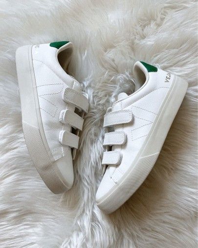 Velcro Sneakers Women, Veja Velcro Sneakers, Velcro Veja, Veja Velcro, Europe Winter Fashion, Ethical Shoes, Berlin Style, Veja Shoes, Velcro Shoes